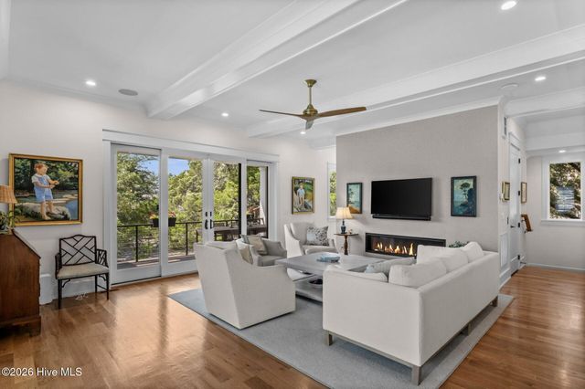 9 Island Drive, Wrightsville Beach, NC 28480