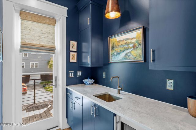 9 Island Drive, Wrightsville Beach, NC 28480