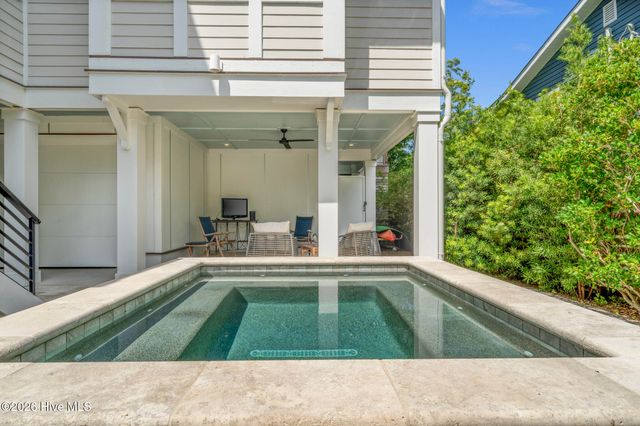 9 Island Drive, Wrightsville Beach, NC 28480