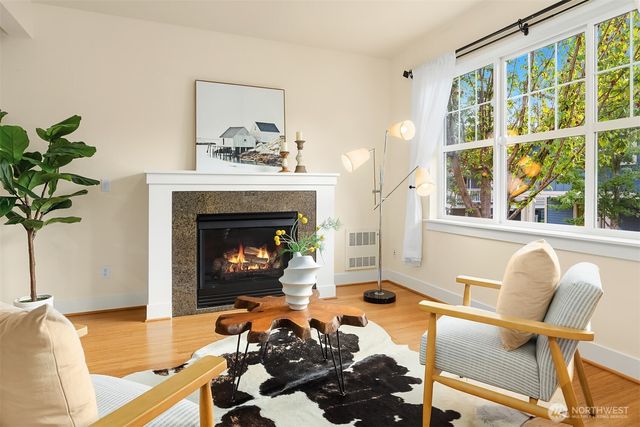 1748 25th Walk NE, Issaquah, WA 98029