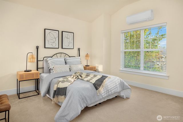 1748 25th Walk NE, Issaquah, WA 98029