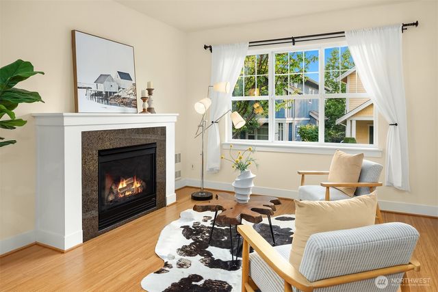 1748 25th Walk NE, Issaquah, WA 98029