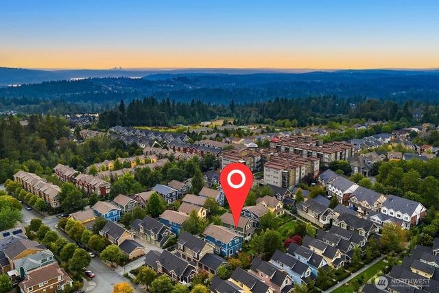 1748 25th Walk NE, Issaquah, WA 98029