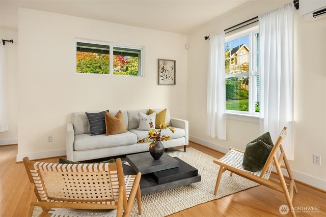 1748 25th Walk NE, Issaquah, WA 98029