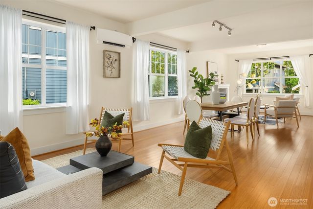 1748 25th Walk NE, Issaquah, WA 98029