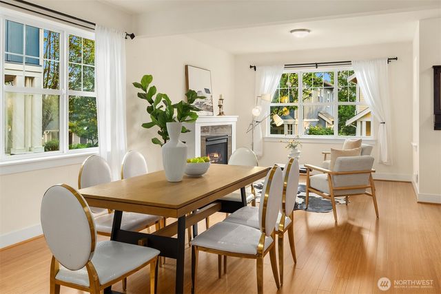 1748 25th Walk NE, Issaquah, WA 98029