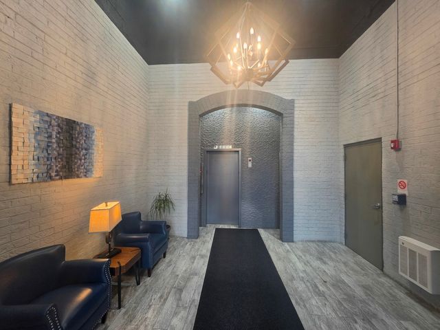 375 Plum Creek Drive 103, Wheeling, IL 60090