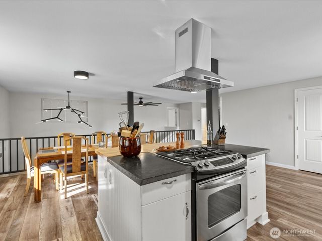12020 W Engebretsen Road, Granite Falls, WA 98252