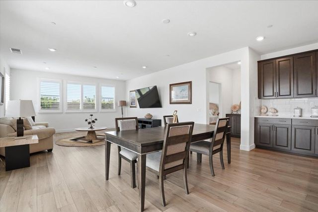8317 Evans Tree Dr, Roseville, CA 95747