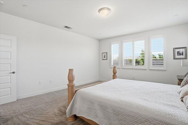8317 Evans Tree Dr, Roseville, CA 95747