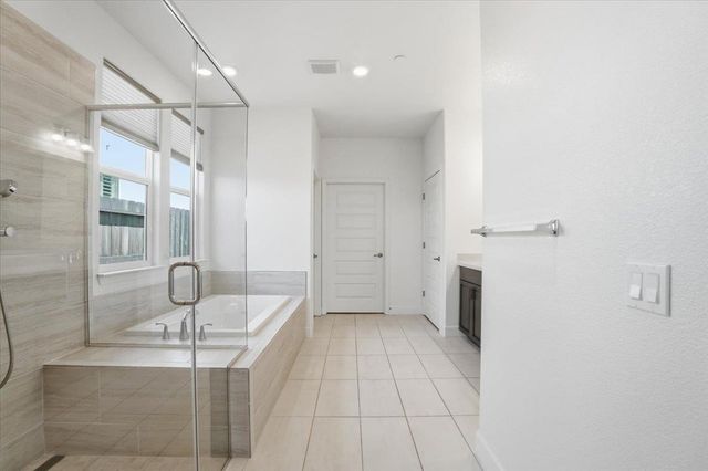 8317 Evans Tree Dr, Roseville, CA 95747
