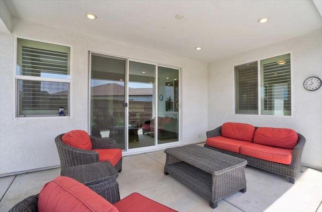 8317 Evans Tree Dr, Roseville, CA 95747
