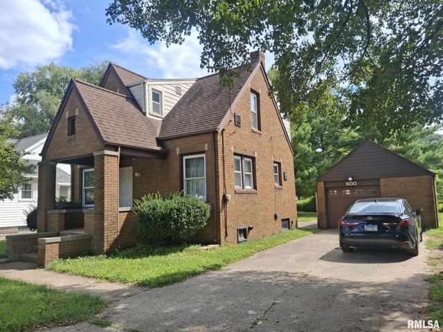 600 MEADOW Avenue, East Peoria, IL 61611