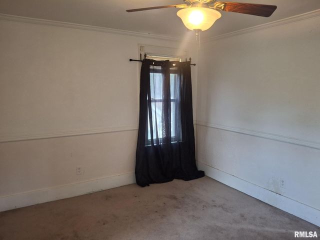 600 MEADOW Avenue, East Peoria, IL 61611