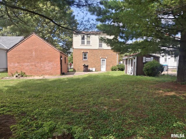 600 MEADOW Avenue, East Peoria, IL 61611