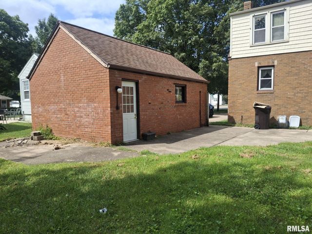 600 MEADOW Avenue, East Peoria, IL 61611
