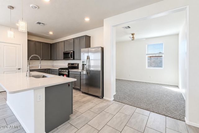 2435 W Kowalsky Lane, Phoenix, AZ 85041