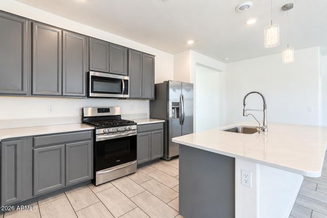 2435 W Kowalsky Lane, Phoenix, AZ 85041