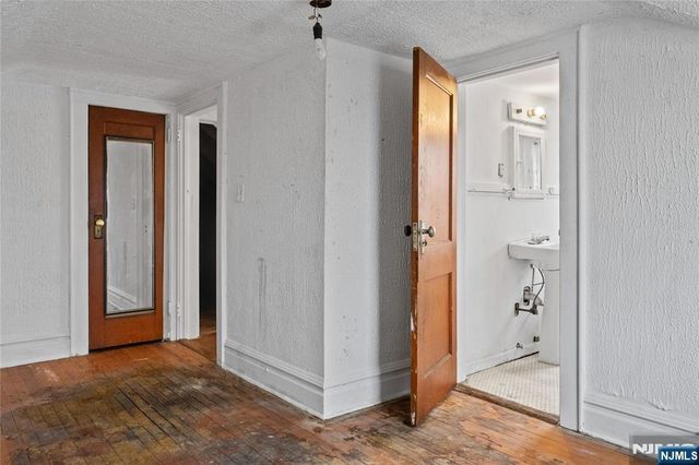 315-317 Meeker Avenue, Newark, NJ 07112