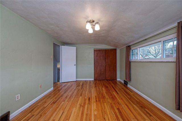 4798 Oakridge Dr., Whitehall, PA 15227