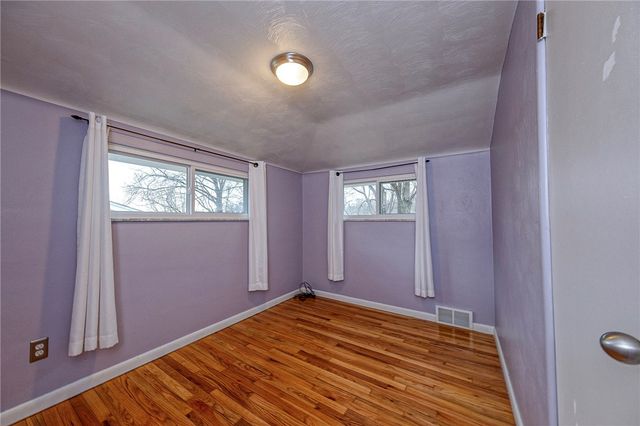 4798 Oakridge Dr., Whitehall, PA 15227