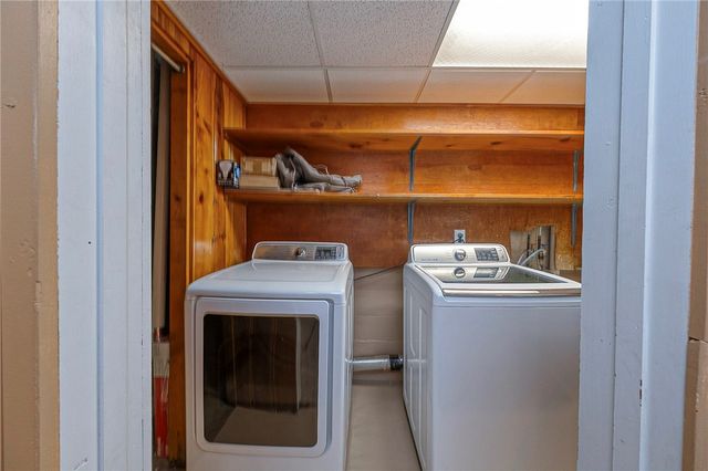 4798 Oakridge Dr., Whitehall, PA 15227