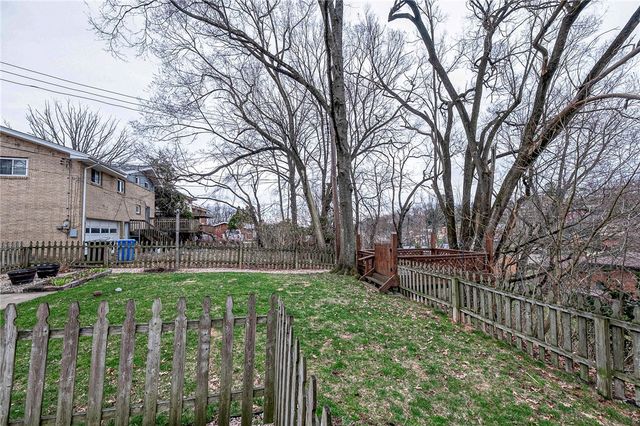 4798 Oakridge Dr., Whitehall, PA 15227