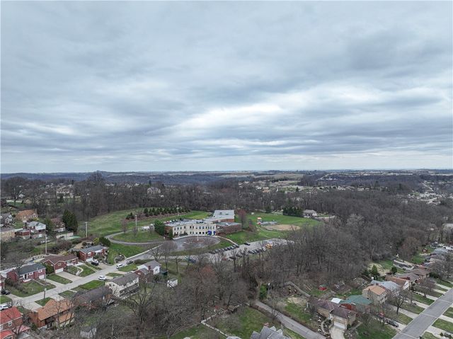 4798 Oakridge Dr., Whitehall, PA 15227