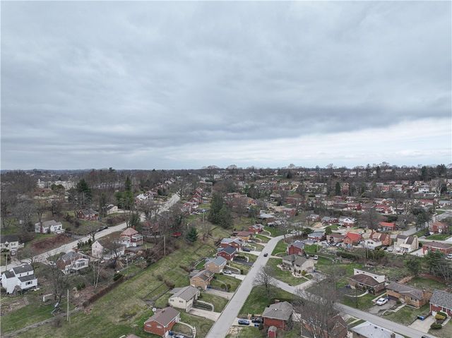 4798 Oakridge Dr., Whitehall, PA 15227