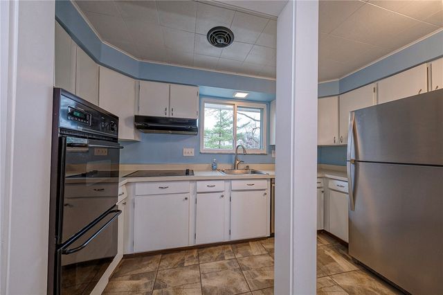 4798 Oakridge Dr., Whitehall, PA 15227