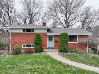 4798 Oakridge Dr., Whitehall, PA 15227