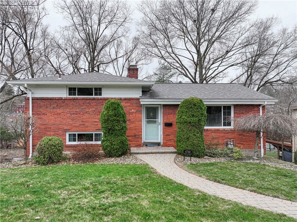 4798 Oakridge Dr., Whitehall, PA 15227