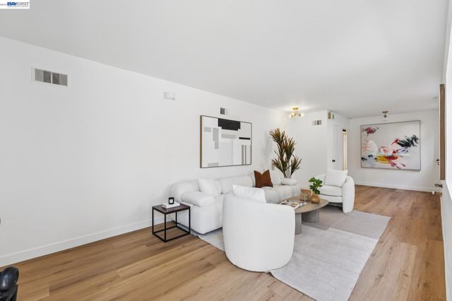 1219 Pearl St, Alameda, CA 94501