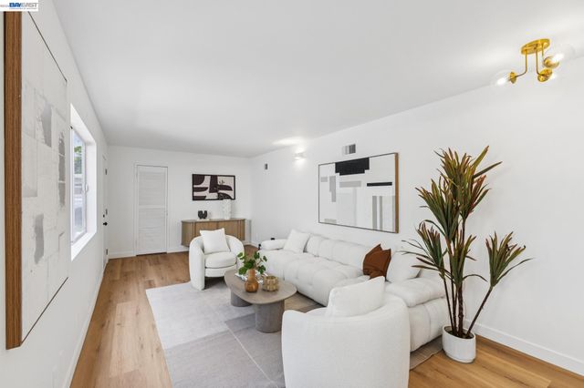 1219 Pearl St, Alameda, CA 94501