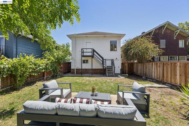 1219 Pearl St, Alameda, CA 94501
