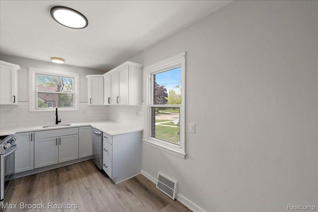 21392 BETHLAWN Boulevard, Royal Oak Twp, MI 48220