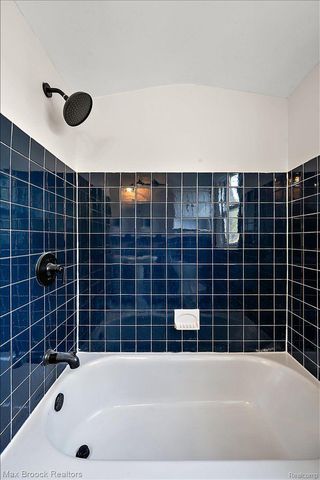 21392 BETHLAWN Boulevard, Royal Oak Twp, MI 48220