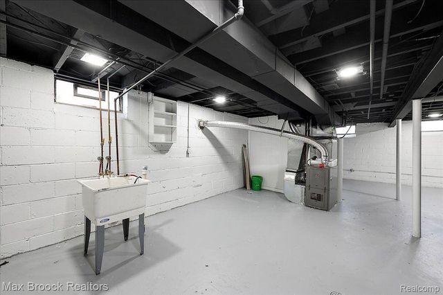 21392 BETHLAWN Boulevard, Royal Oak Twp, MI 48220