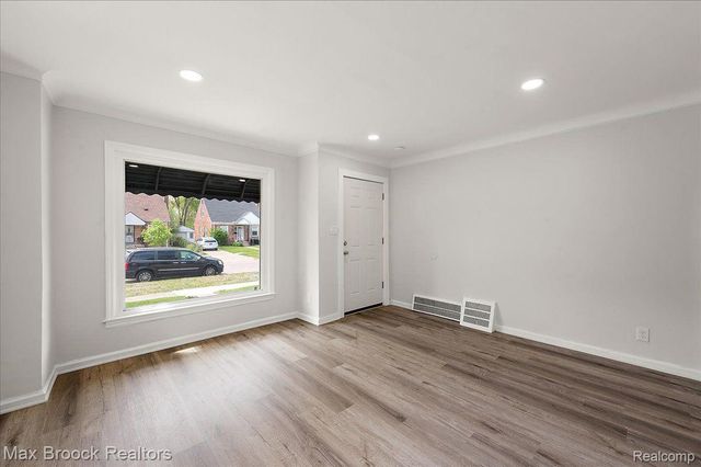 21392 BETHLAWN Boulevard, Royal Oak Twp, MI 48220