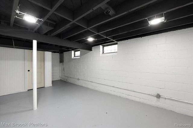 21392 BETHLAWN Boulevard, Royal Oak Twp, MI 48220