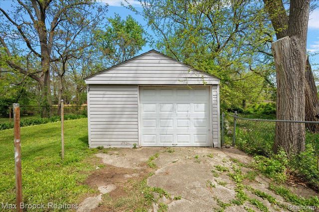 21392 BETHLAWN Boulevard, Royal Oak Twp, MI 48220