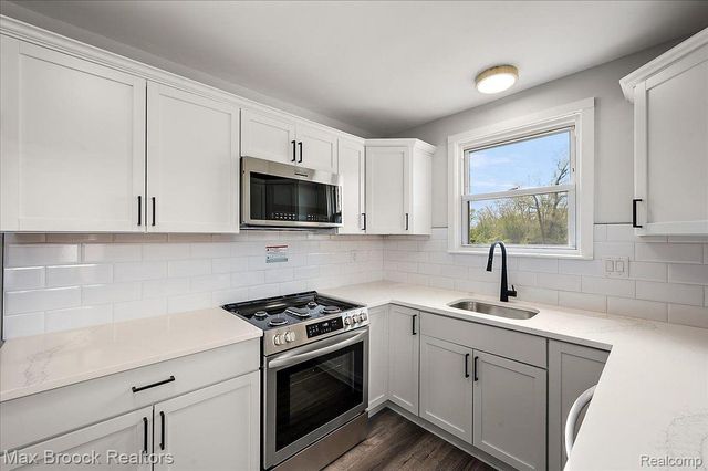 21392 BETHLAWN Boulevard, Royal Oak Twp, MI 48220