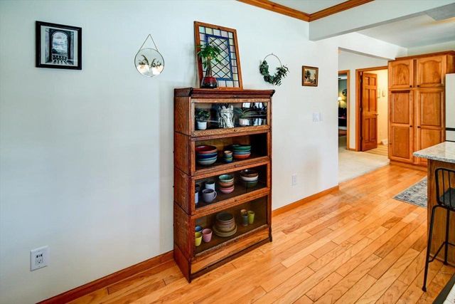 1275 McMahon Drive, Sun Prairie, WI 53590