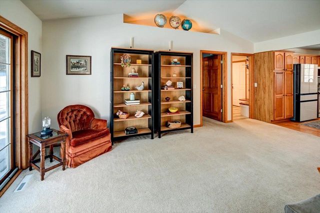 1275 McMahon Drive, Sun Prairie, WI 53590