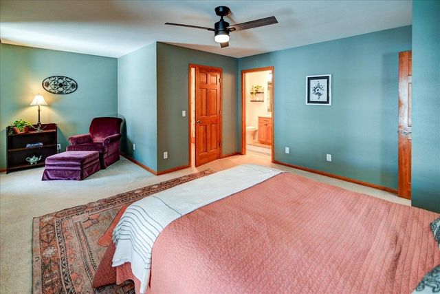 1275 McMahon Drive, Sun Prairie, WI 53590