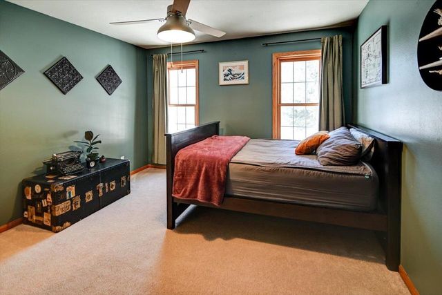 1275 McMahon Drive, Sun Prairie, WI 53590