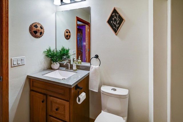 1275 McMahon Drive, Sun Prairie, WI 53590