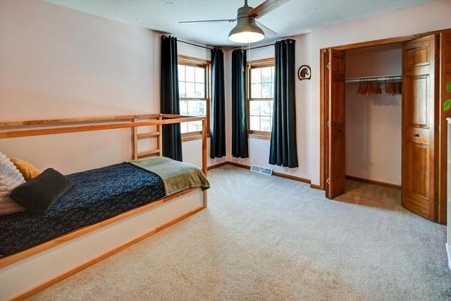 1275 McMahon Drive, Sun Prairie, WI 53590