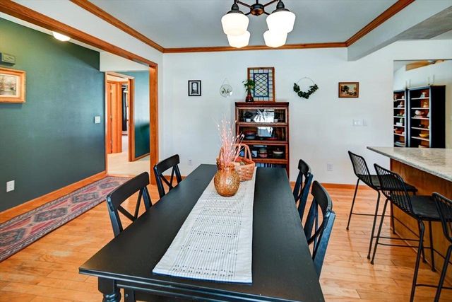 1275 McMahon Drive, Sun Prairie, WI 53590