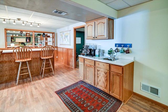 1275 McMahon Drive, Sun Prairie, WI 53590